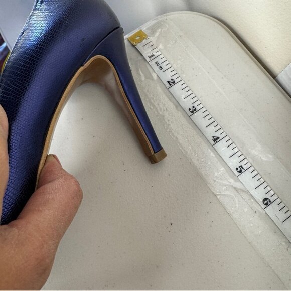 Brenda Zaro Blue Metallic Textured Leather Pump Heels Made In Spain Size 38 - Picture 12 of 15